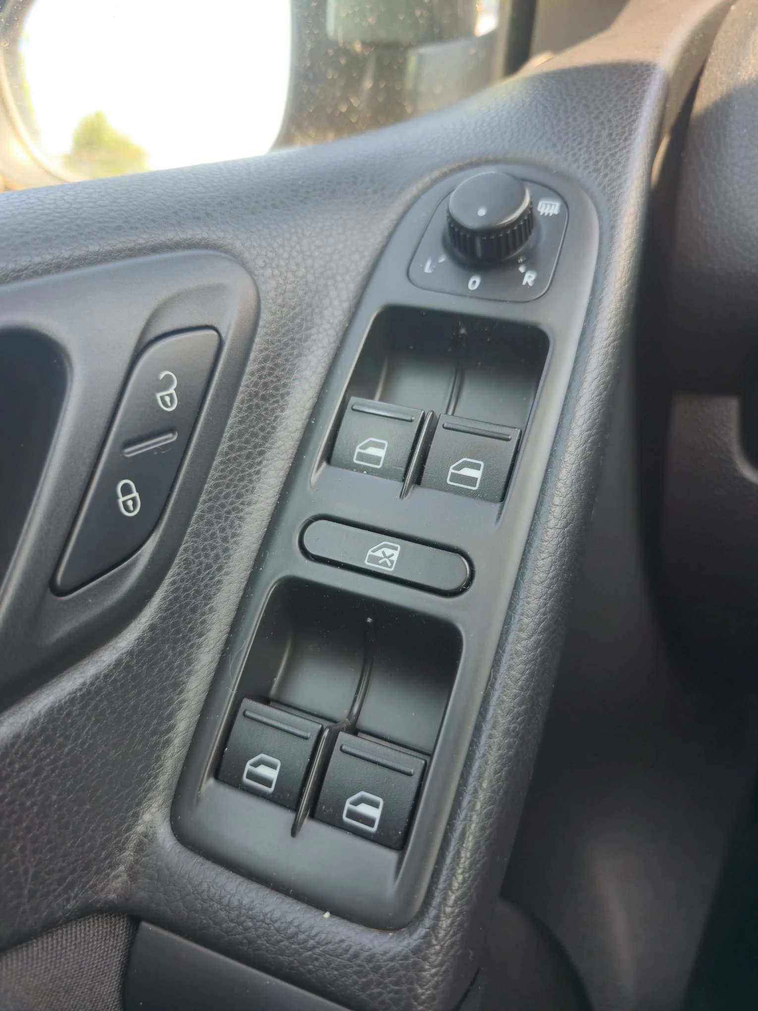 VW Golf 1.6 i / Газ-Landi Renzo, снимка 15 - Автомобили и джипове - 55614141