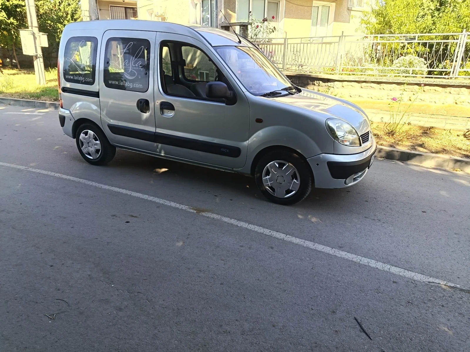 Renault Kangoo 1.5 dci, снимка 6 - Автомобили и джипове - 55752176