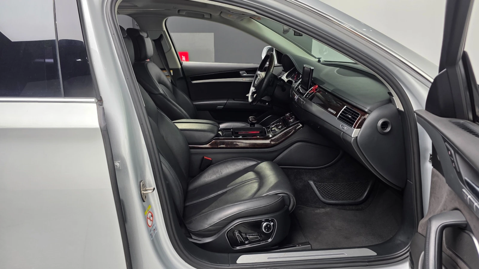 Audi A8 4.0T LWB AWD * DIS * B&O * ОБДУХ * TV * FULLLL, снимка 10 - Автомобили и джипове - 55834377