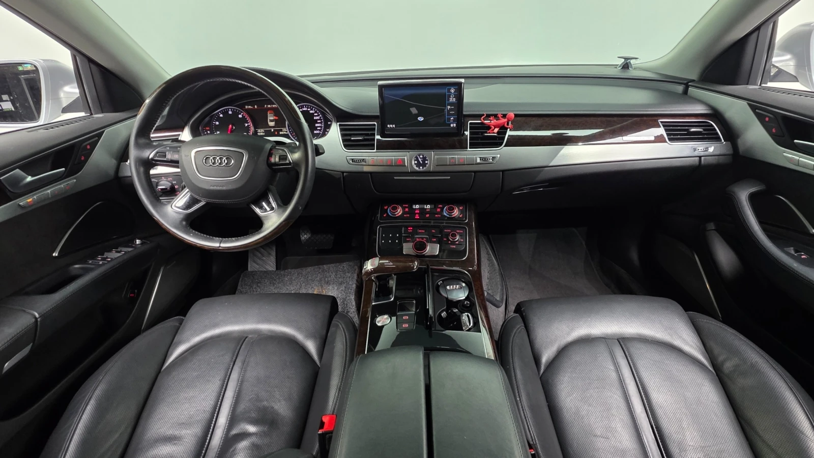 Audi A8 4.0T LWB AWD * DIS * B&O * ОБДУХ * TV * FULLLL, снимка 6 - Автомобили и джипове - 55834377