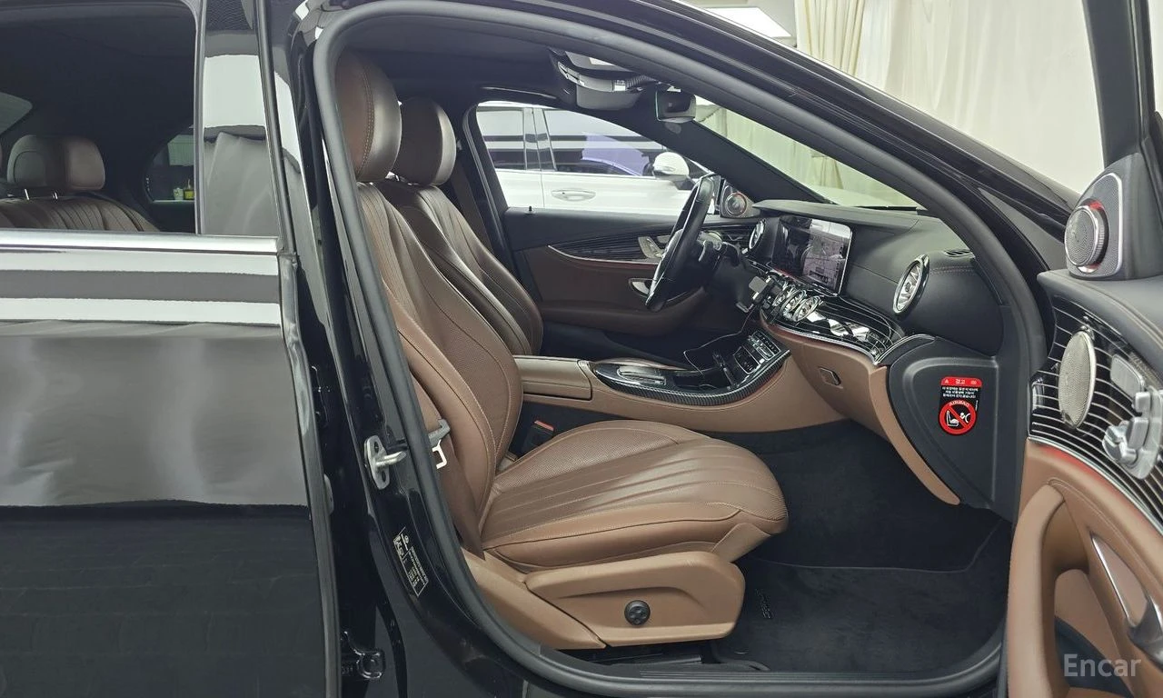Mercedes-Benz E 450 4MATIC* EXCLUSIVE* BURMESTER* ОБДУХВАНЕ* ДИСТРОНИК, снимка 15 - Автомобили и джипове - 56194308