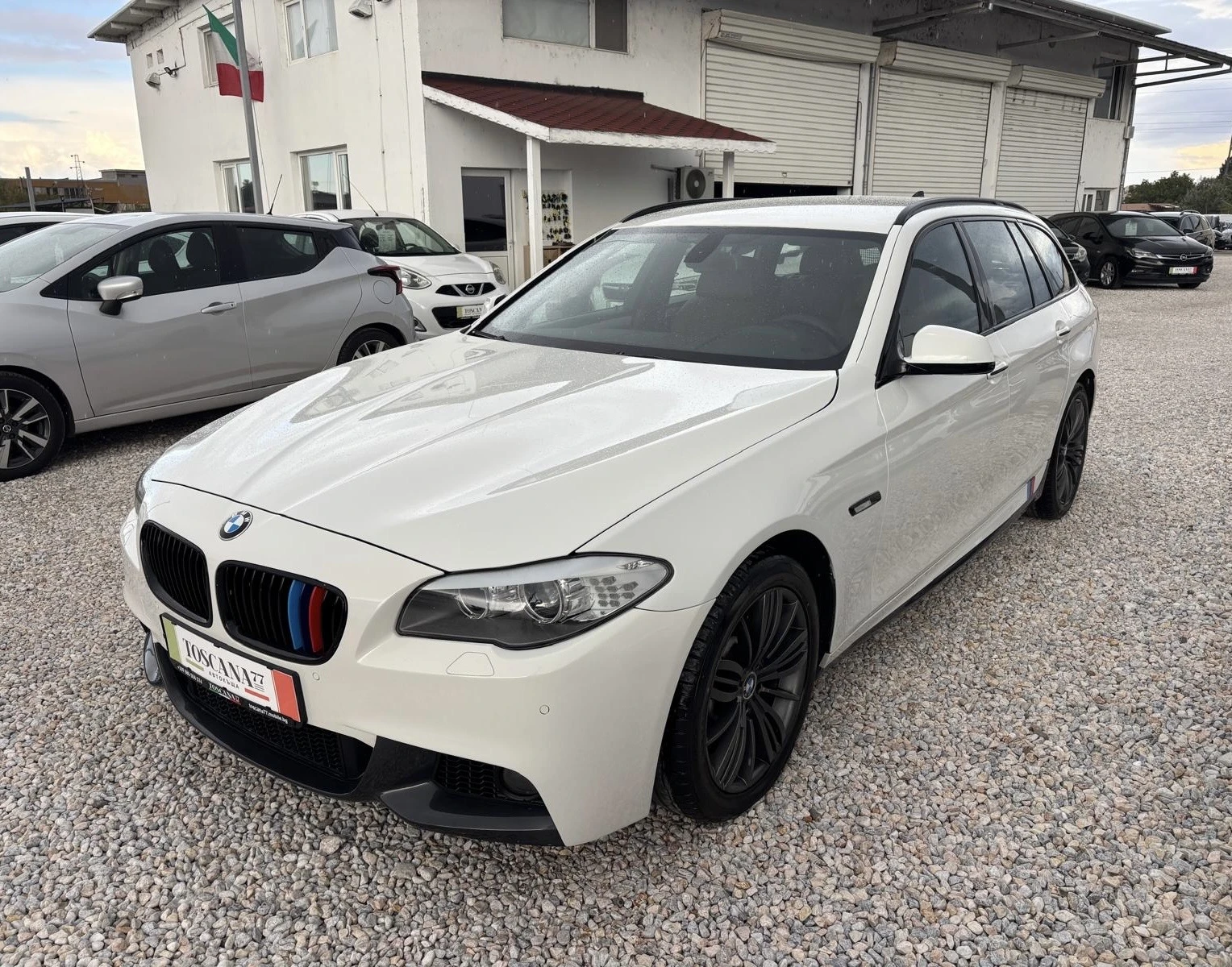 BMW 525 xDrive* 218к.с.* Подгрев* Лизинг * , снимка 2 - Автомобили и джипове - 56336873