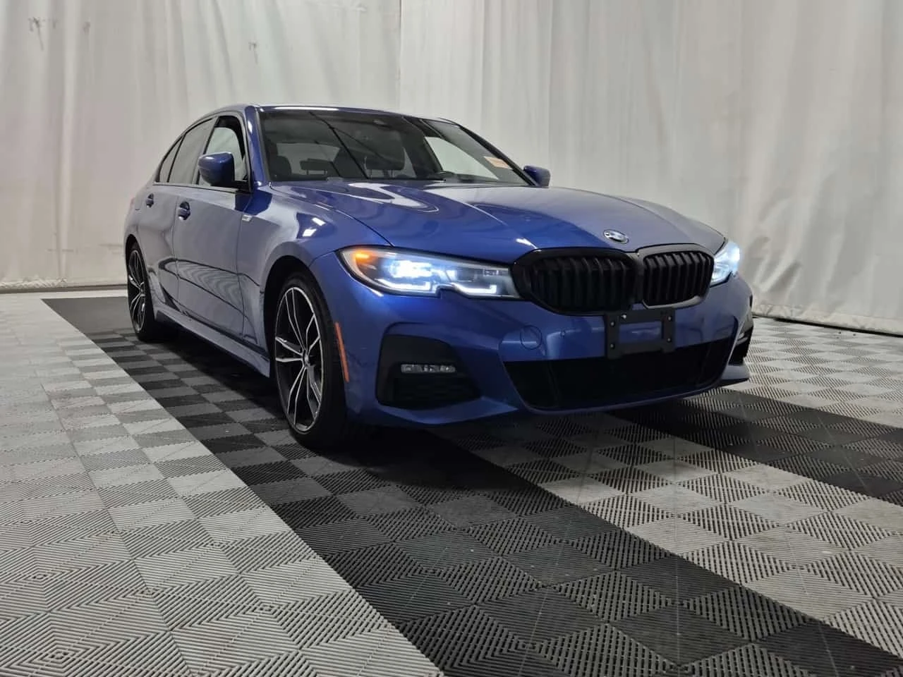 BMW 330 * 330I XDRIVE * � ����� * CARFAX *  | Mobile.bg � ����������� 2