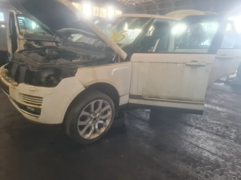 Land Rover Range rover 3.0ЧАСТИ, снимка 1 - Автомобили и джипове - 43135222