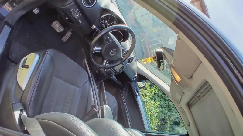 Mercedes-Benz ML 320, снимка 8 - Автомобили и джипове - 53068256