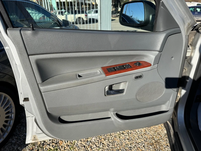 Jeep Grand cherokee 3.0CRD, снимка 7 - Автомобили и джипове - 53004931
