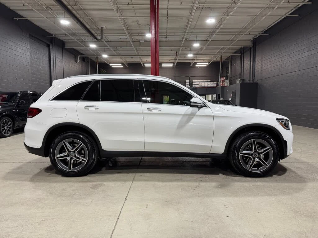 Mercedes-Benz GLC 300 4MATIC AMG* 360CAM* KEYLESS* AMBIENT*  - изображение 2