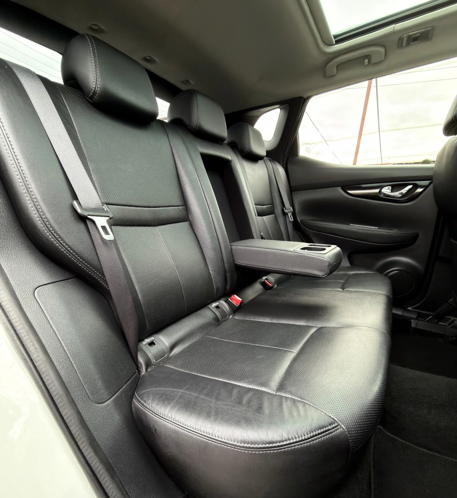 Nissan Qashqai 1.6DCI* TEKNA* AUTOMAT* PANO* 360* �������� ������ | Mobile.bg � ����������� 9