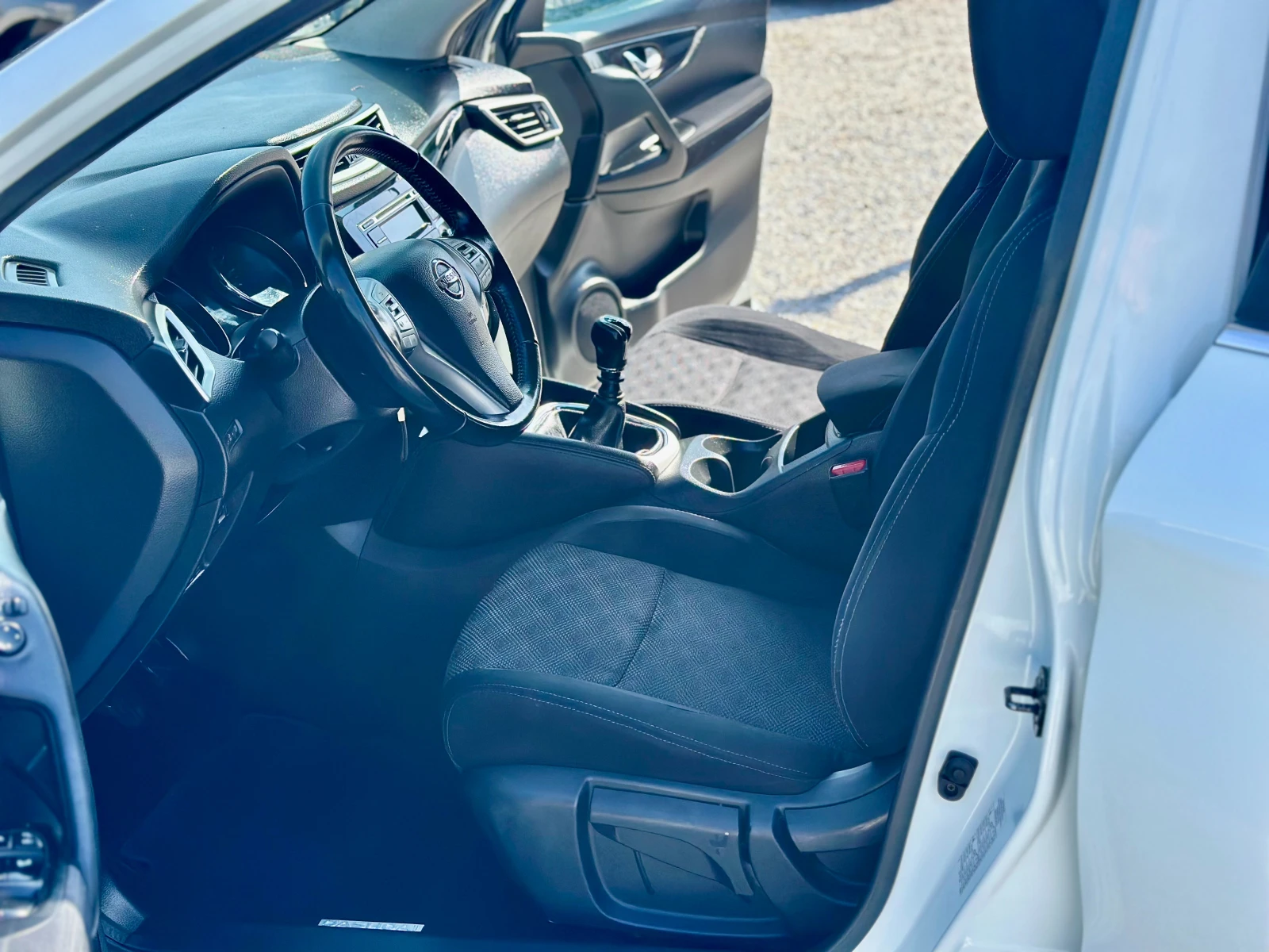 Nissan Qashqai 1.5DCI* PureDRIVE* , снимка 13 - Автомобили и джипове - 53837484