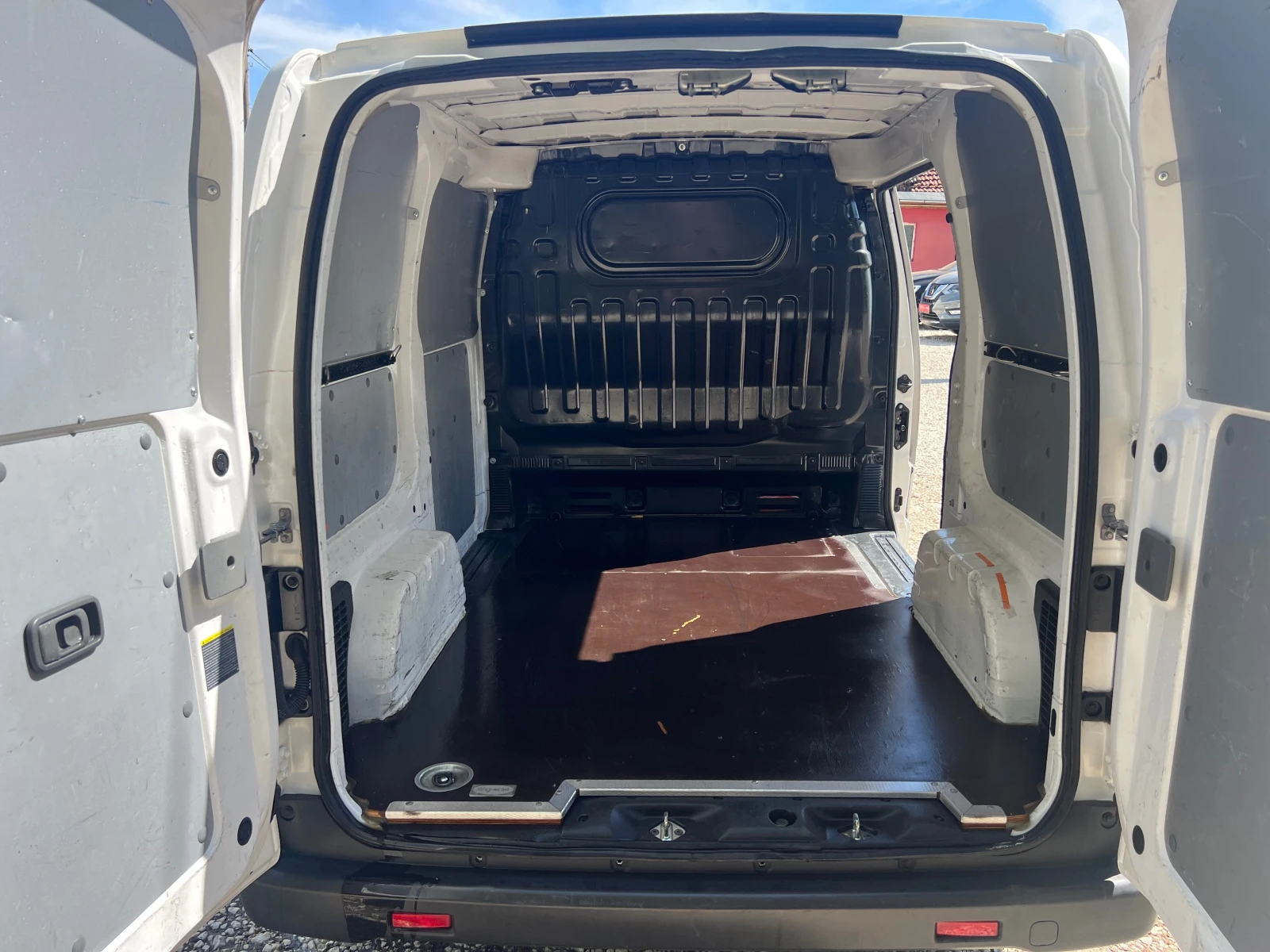 Nissan X-trail 1, 5dci Evro6b, снимка 15 - Автомобили и джипове - 54301057