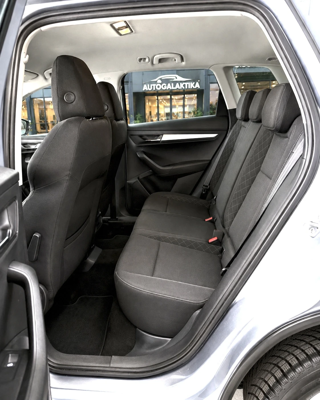 Skoda Karoq 2.0 TDI 150 к.с. 4x4 DSG ТОП СЪСТОЯНИЕ, снимка 8 - Автомобили и джипове - 54335428