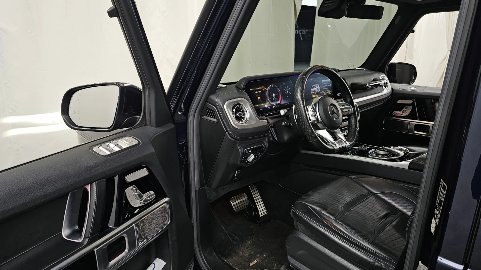 Mercedes-Benz G 63 AMG * Burmester* 360* АВТОКРЕДИТ, снимка 8 - Автомобили и джипове - 54576949