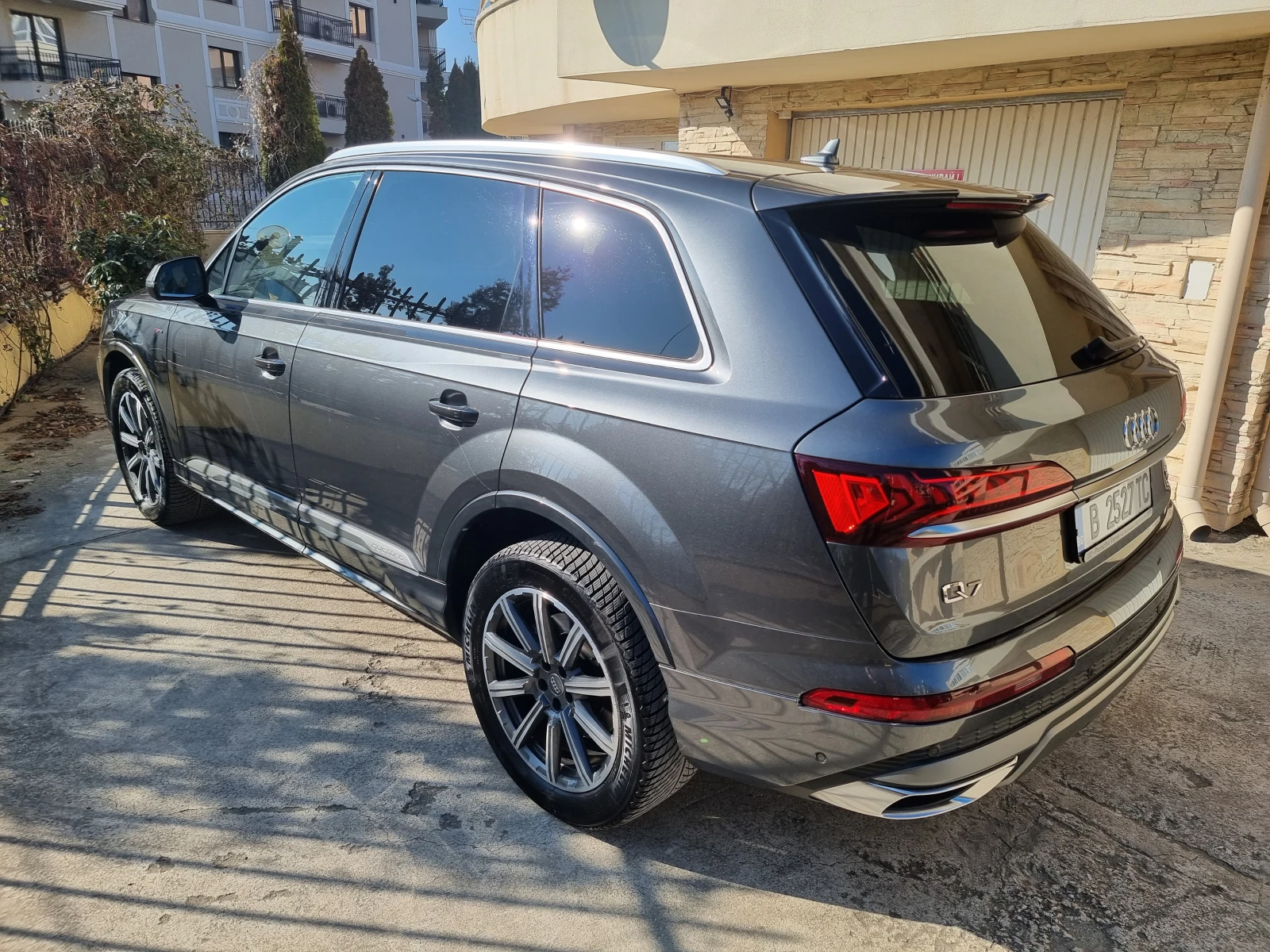 Audi Q7, снимка 2 - Автомобили и джипове - 55527494