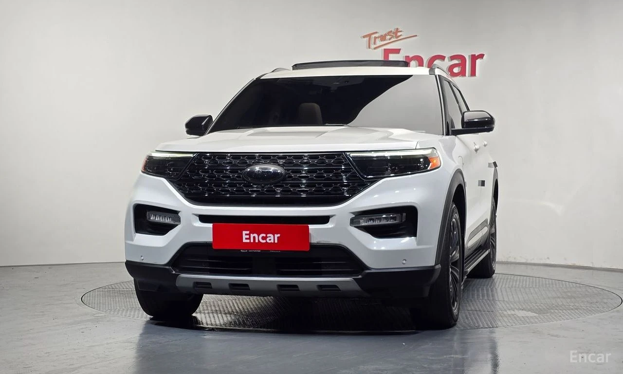 Ford Explorer 3.0 PHEV* DISTRONIC* 360 CAM* ПОДГРЕВ* ОБДУХВАНЕ* , снимка 2 - Автомобили и джипове - 55623533
