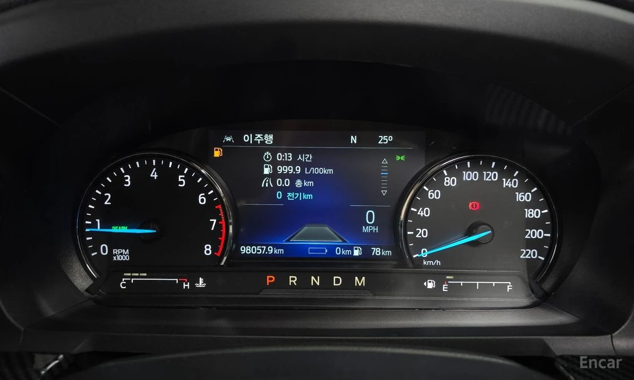 Ford Explorer 3.0 PHEV* DISTRONIC* 360 CAM* ПОДГРЕВ* ОБДУХВАНЕ* , снимка 9 - Автомобили и джипове - 55623533