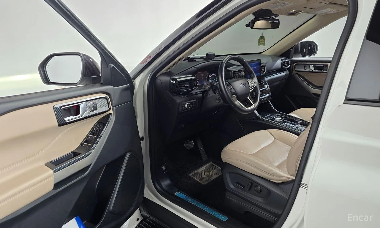 Ford Explorer 3.0 PHEV* DISTRONIC* 360 CAM* ПОДГРЕВ* ОБДУХВАНЕ* , снимка 6 - Автомобили и джипове - 55623533