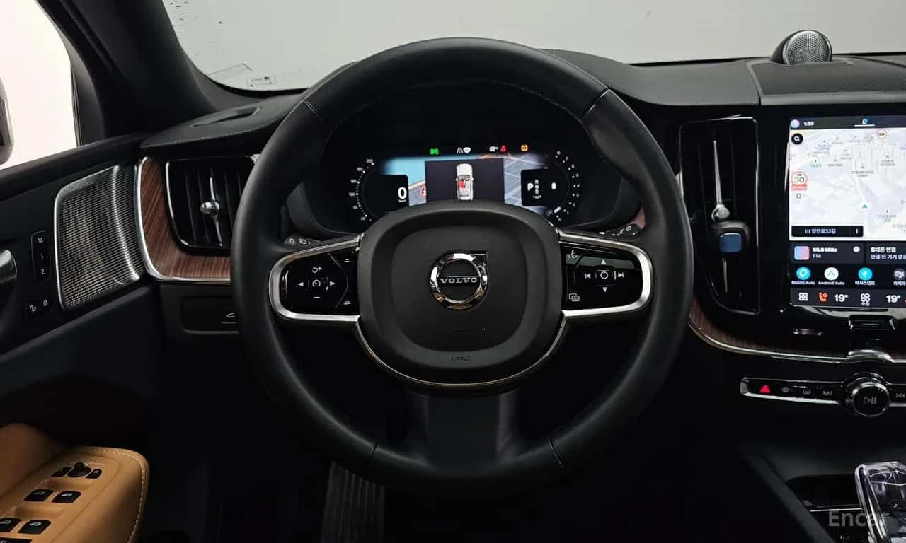 Volvo XC60 * B6 Ultimate Bright * КРАЙНА ЦЕНА ДО БЪЛГАРИЯ, снимка 13 - Автомобили и джипове - 55725189