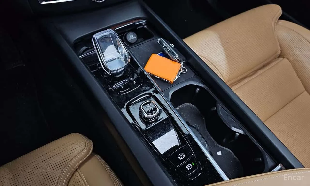 Volvo XC60 * B6 Ultimate Bright * КРАЙНА ЦЕНА ДО БЪЛГАРИЯ, снимка 9 - Автомобили и джипове - 55725189