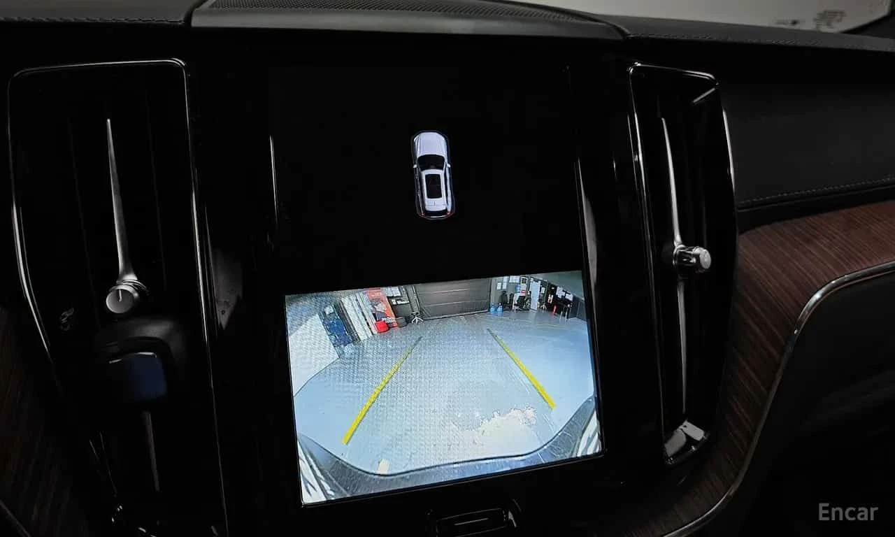 Volvo XC60 * B6 Ultimate Bright * КРАЙНА ЦЕНА ДО БЪЛГАРИЯ, снимка 15 - Автомобили и джипове - 55725189