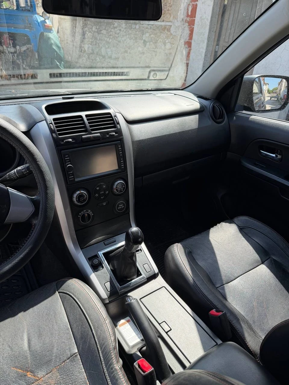 Suzuki Grand vitara 1.9 DDiS (129 к.с.) 3 врати, снимка 8 - Автомобили и джипове - 55815603