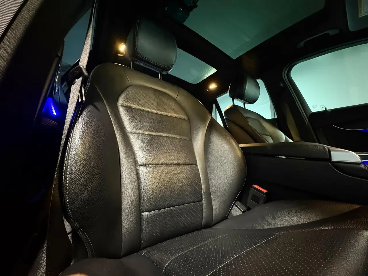 Mercedes-Benz GLC, снимка 11 - Автомобили и джипове - 56180469