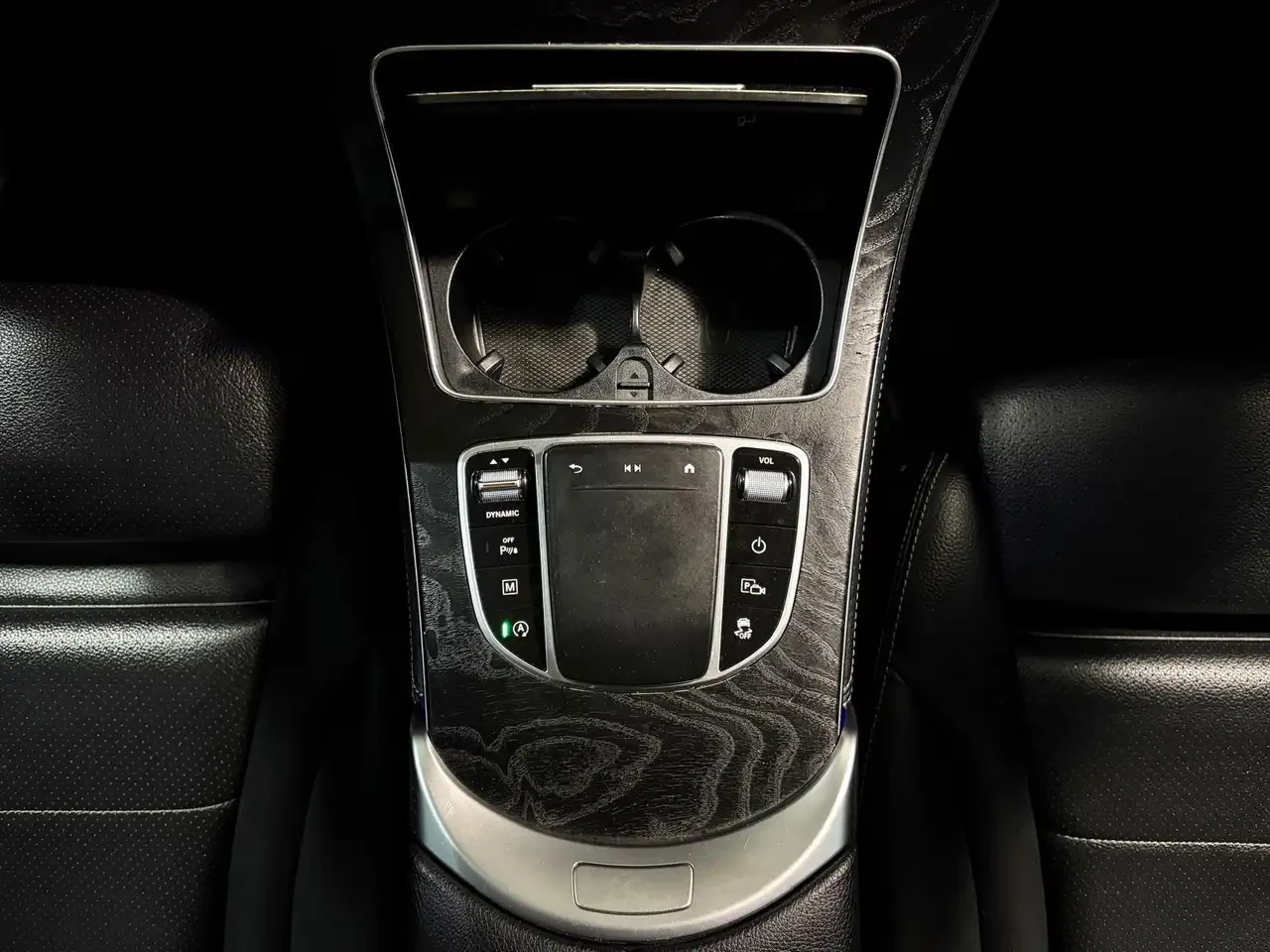 Mercedes-Benz GLC, снимка 15 - Автомобили и джипове - 56180469