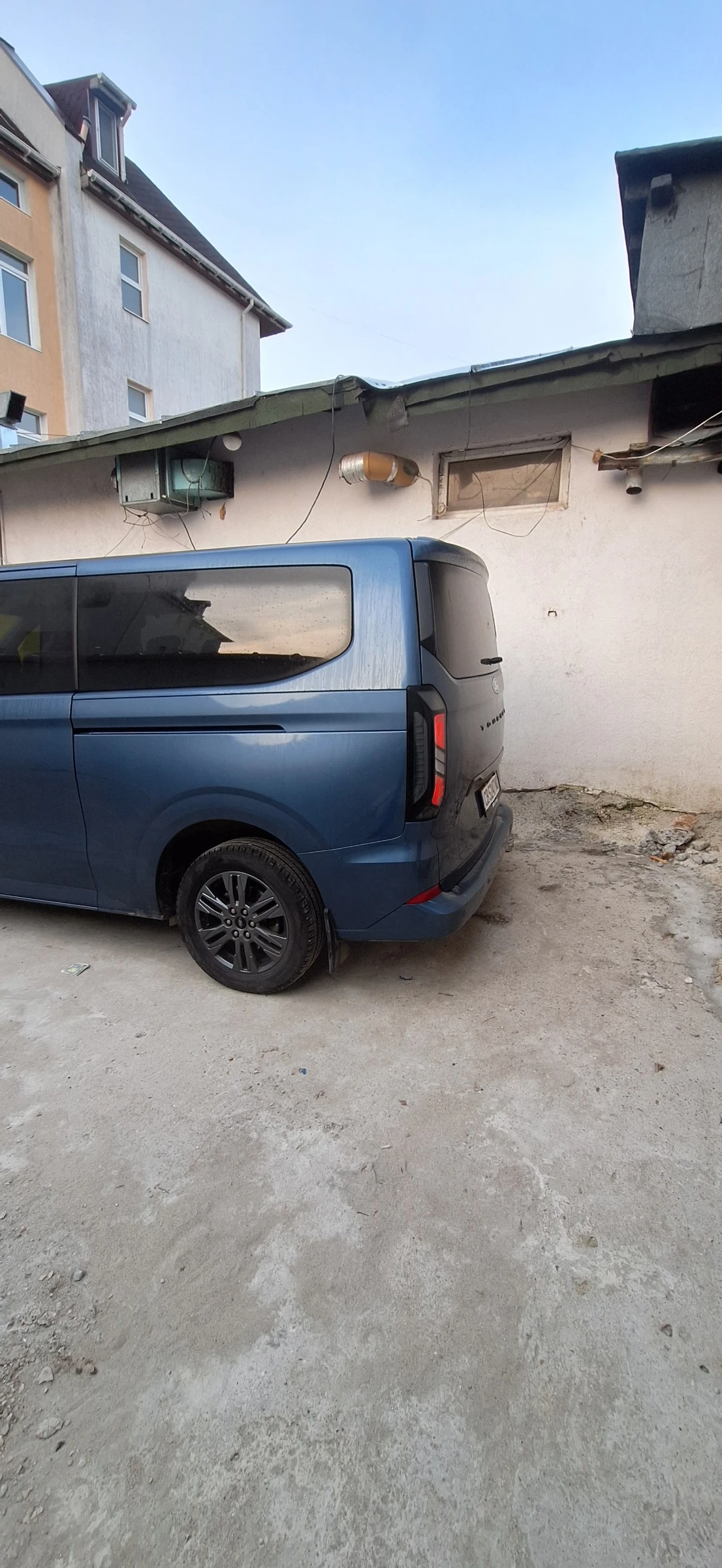 Ford Tourneo Custom, снимка 8 - Бусове и автобуси - 53918118