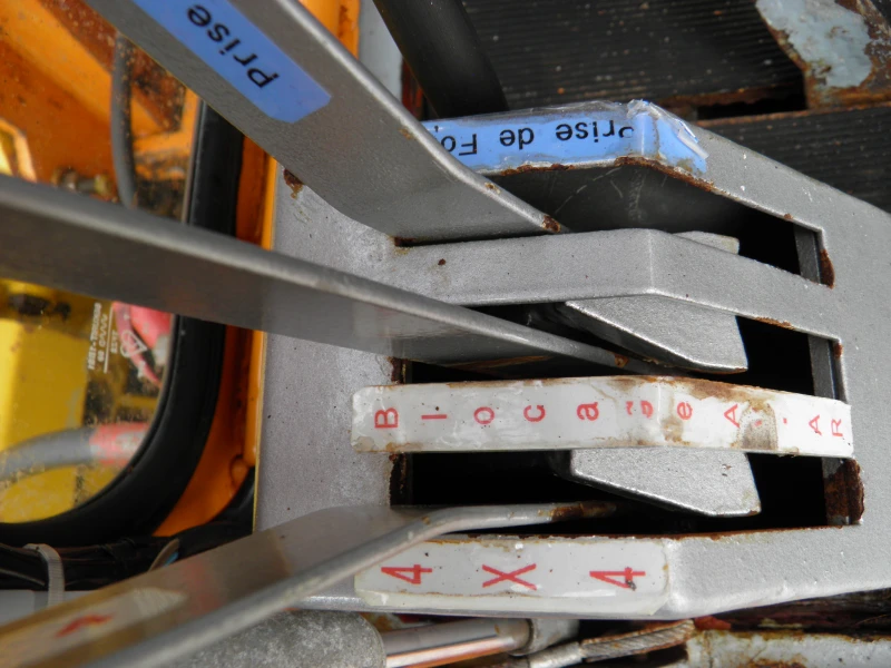 Mercedes-Benz UNIMOG Boschung BP 404, снимка 13 - Камиони - 52718140