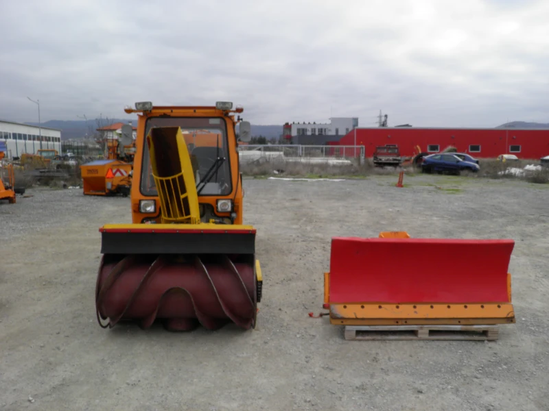Mercedes-Benz UNIMOG Boschung BP 404