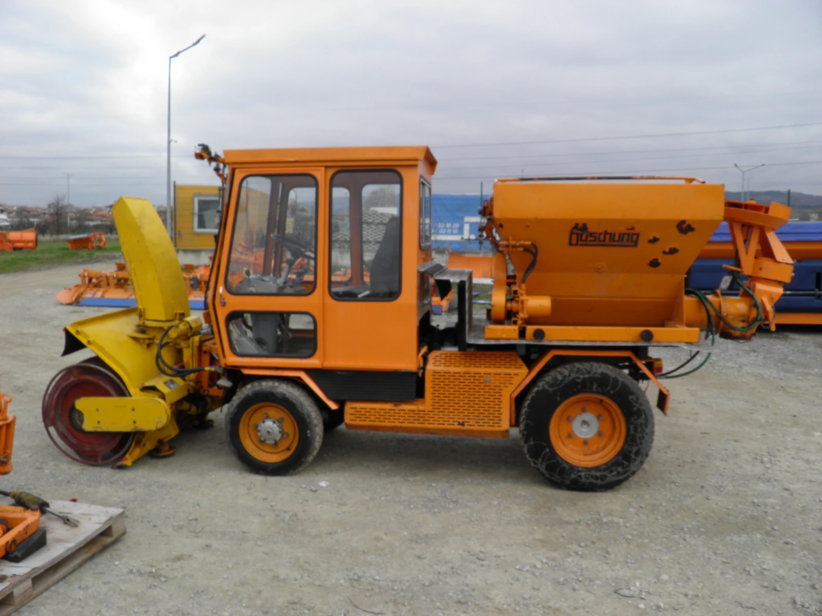 Mercedes-Benz UNIMOG Boschung BP 404 - изображение 8
