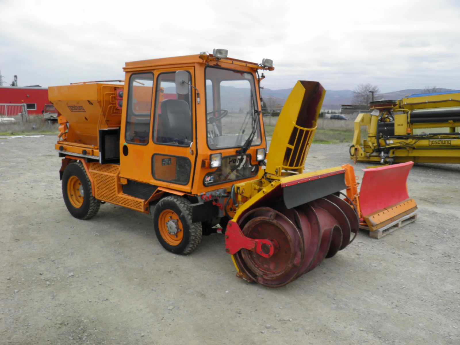 Mercedes-Benz UNIMOG Boschung BP 404 - изображение 2