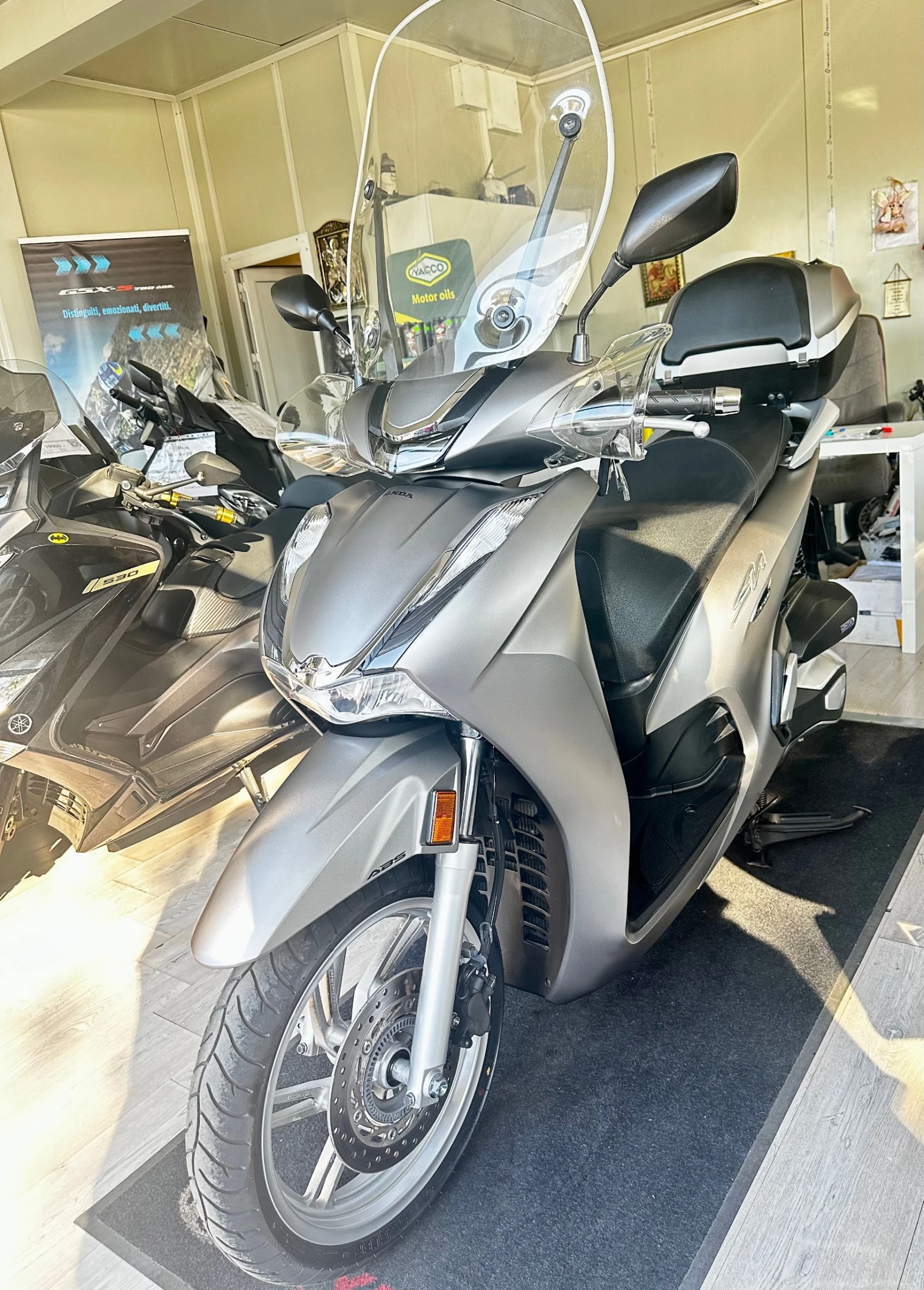 Honda Sh 350i 5792км. ABS/TC/LED - изображение 7