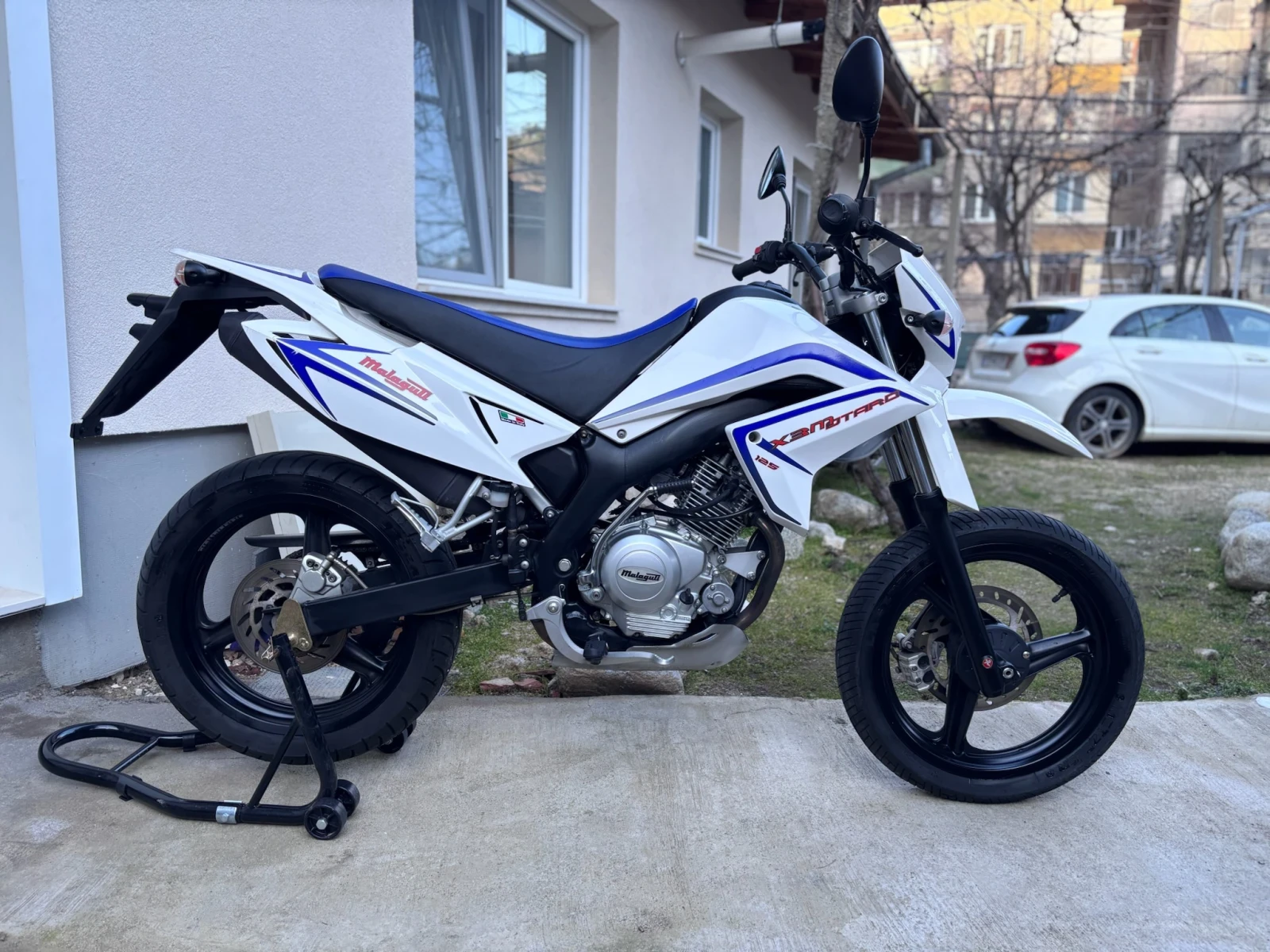 Malaguti X3M 125 A1 категория - изображение 3