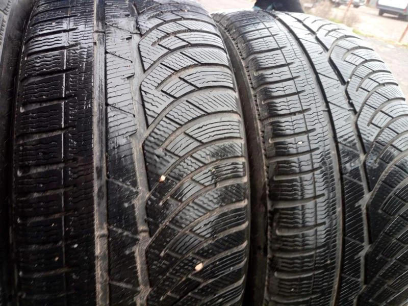 Гуми Зимни 245/50R18, снимка 3 - Гуми и джанти - 31257738