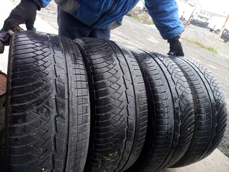 Гуми Зимни 245/50R18, снимка 9 - Гуми и джанти - 31257738