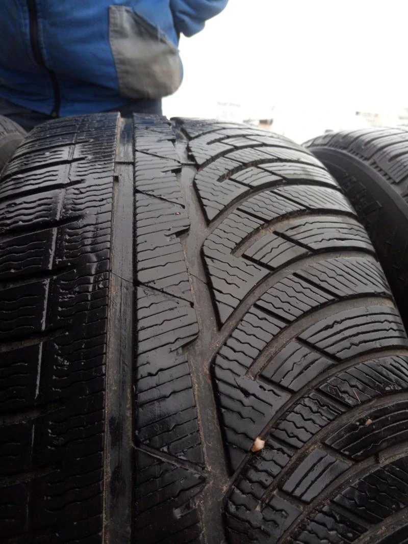 Гуми Зимни 245/50R18, снимка 6 - Гуми и джанти - 31257738