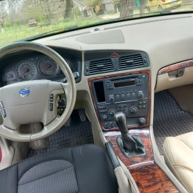 Volvo V70 D5, снимка 16