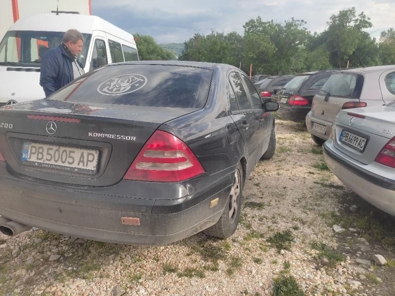 Mercedes-Benz C 200 kompressor, снимка 3 - Автомобили и джипове - 40813647