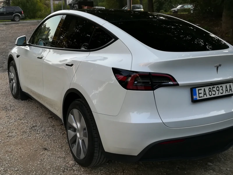 Tesla Model Y Long range AWD, снимка 8 - Автомобили и джипове - 47344302