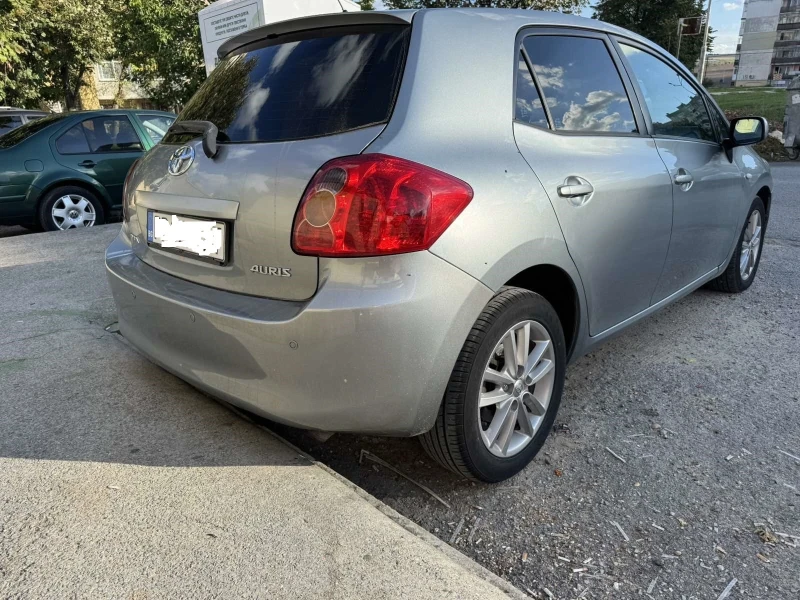 Toyota Auris 2.0 D4D, снимка 3 - Автомобили и джипове - 47569192