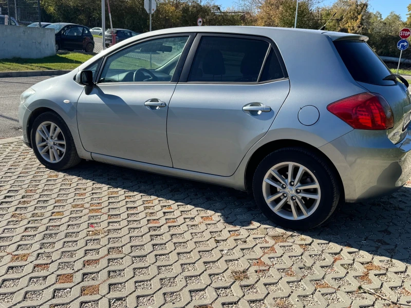 Toyota Auris 2.0 D4D, снимка 7 - Автомобили и джипове - 47569192