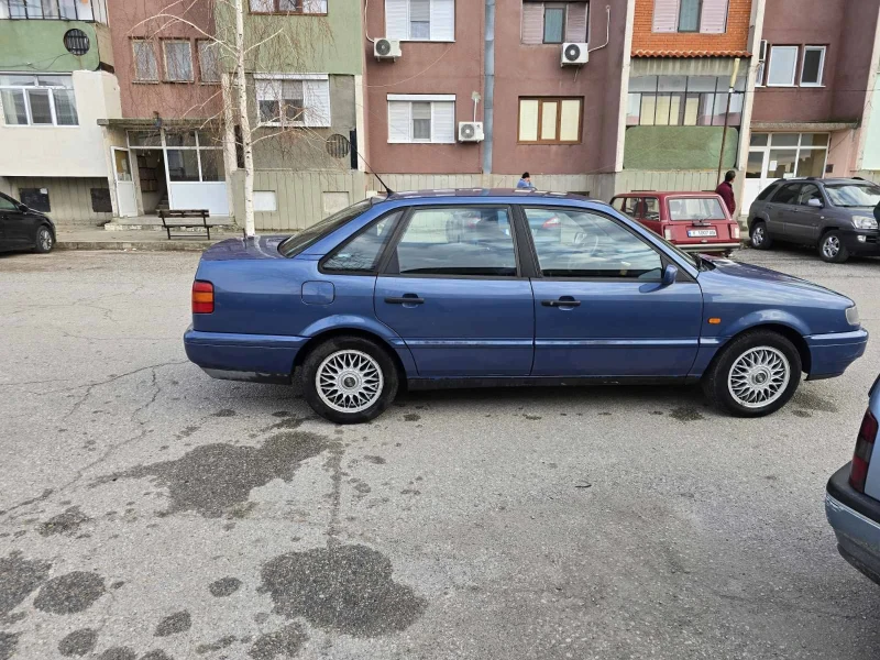 VW Passat, снимка 2 - Автомобили и джипове - 48286026