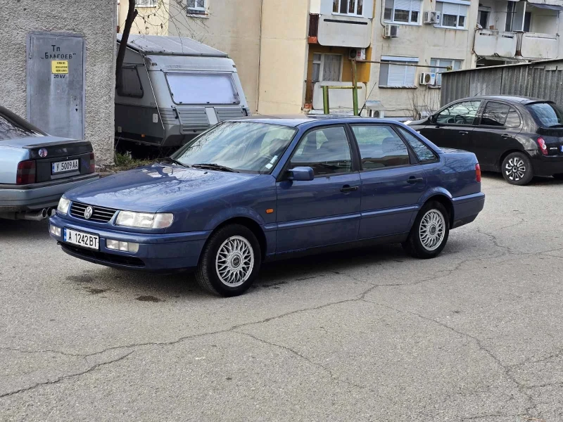 VW Passat, снимка 12 - Автомобили и джипове - 48286026