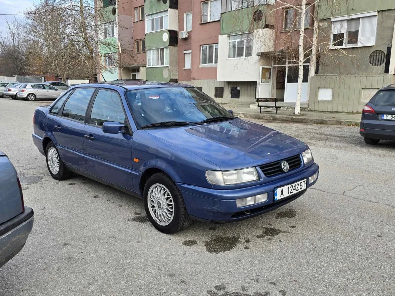 VW Passat, снимка 4 - Автомобили и джипове - 48286026