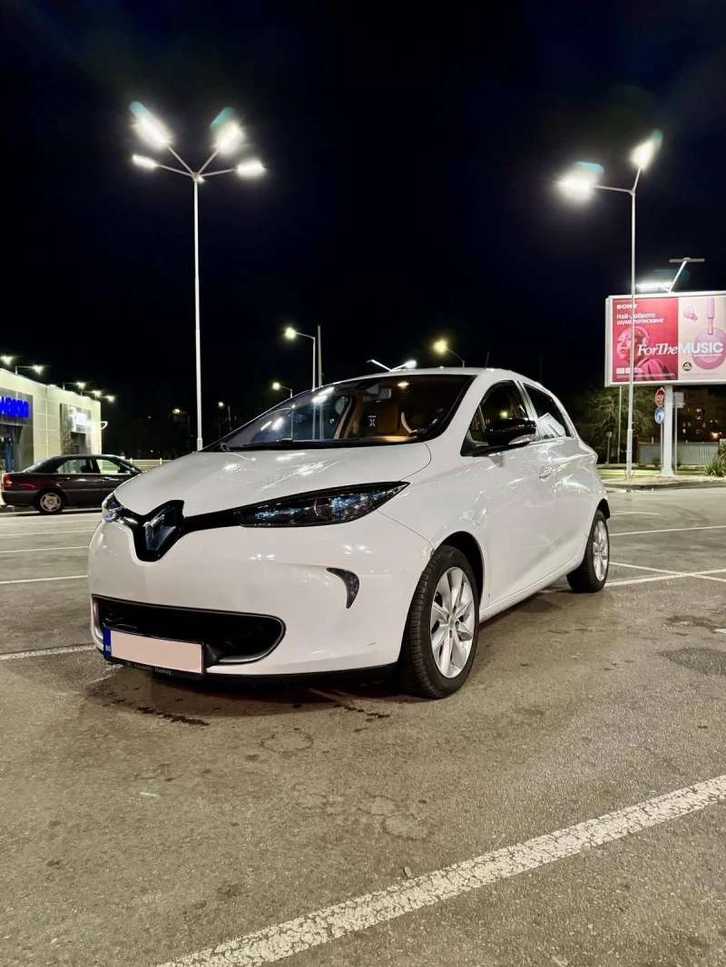 Renault Zoe, снимка 1 - Автомобили и джипове - 48846223