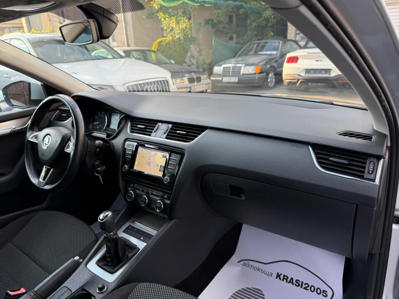 Skoda Octavia 1.4TSI G-TEC NAVI, снимка 12 - Автомобили и джипове - 50168567