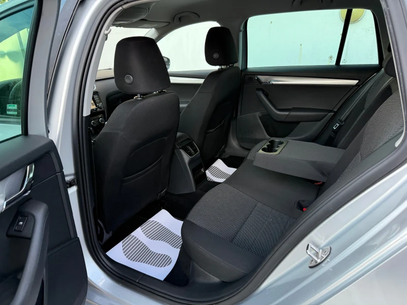 Skoda Octavia 1.4TSI G-TEC NAVI, снимка 15 - Автомобили и джипове - 50168567