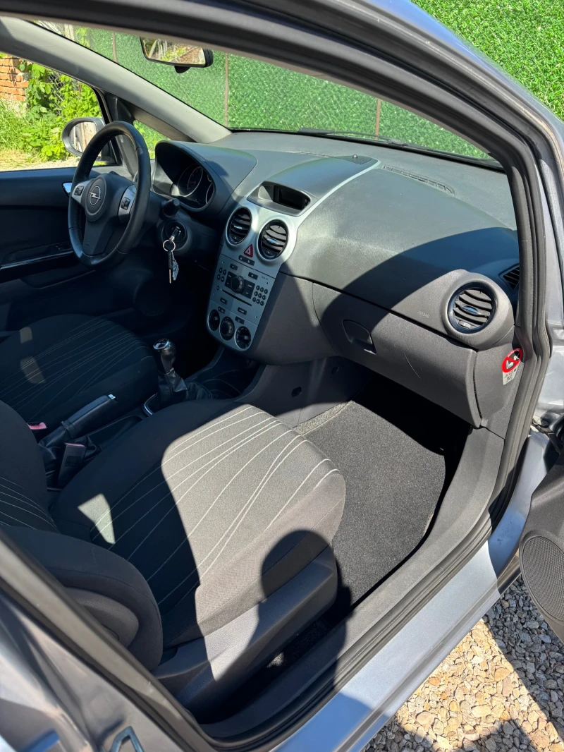 Opel Corsa, снимка 9 - Автомобили и джипове - 51219868