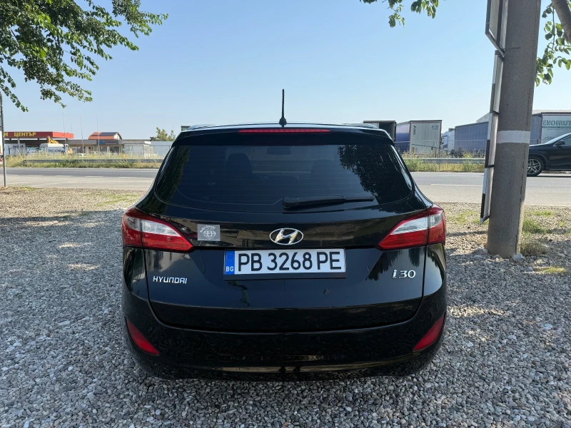 Hyundai I30 1.6 CRDI, снимка 5 - Автомобили и джипове - 51336752