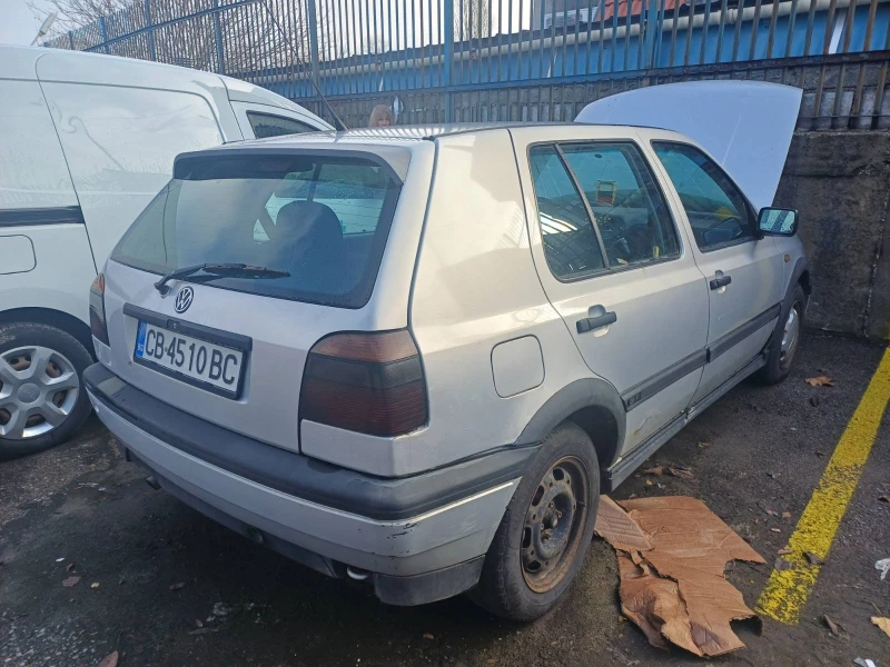 VW Golf, снимка 2 - Автомобили и джипове - 52747216